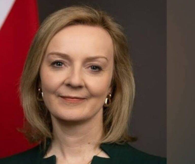 देश-विदेश: ब्रिटेन की प्रधानमंत्री लिज ट्रस (Liz Truss) ने दिया इस्तीफा, टैक्स कटौती का फैसला वापस लेने पर बढ़ गया दबाव, डेढ़ महीने रहा कार्यकाल   