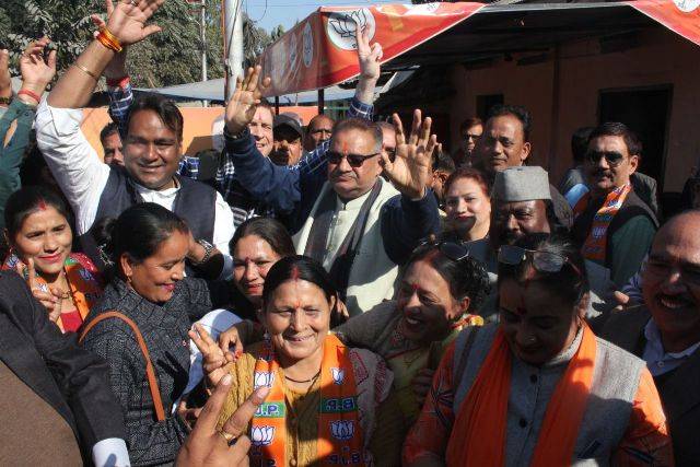 गुजरात चुनाव की ऐतिहासिक विजय पर आयोजित भाजपा महानगर कार्यालय में जश्न का माहौल, मंत्री गणेश जोशी (Ganesh Joshi) ने की शिरकत