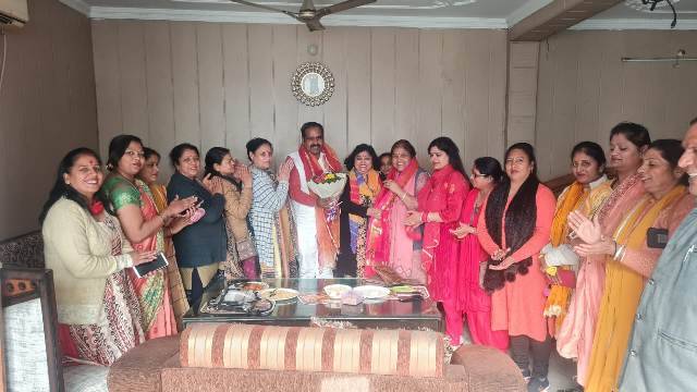 B J P जिला महामंत्री आशु चौधरी का महिला मोर्चा हरिद्वार का प्रभारी नियुक्त होने पर वरिष्ठ भाजपा नेत्रियों ने किया भव्य स्वागत