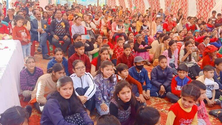 यमुना वैली पब्लिक स्कूल (Yamuna Valley Public School) का 5वां वार्षिकोत्सव धूमधाम से मनाया