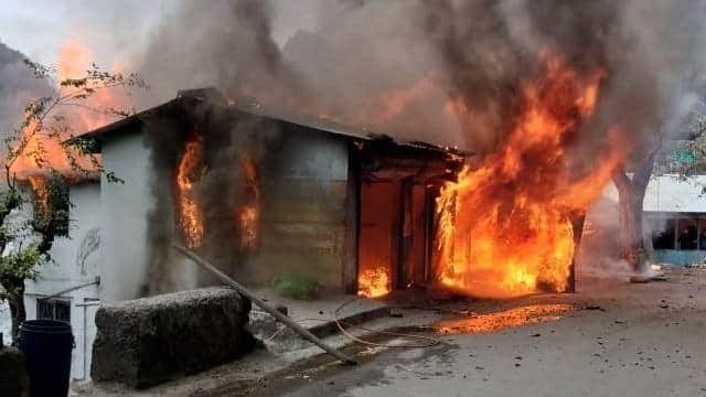 दु:खद (Tuni fire) : उत्तराखंड में एक घर में आग लगने से चार बच्चों की जिंदा जलकर मौत, सिलेंडर फटने से हुआ हादसा, देखें वीडियो