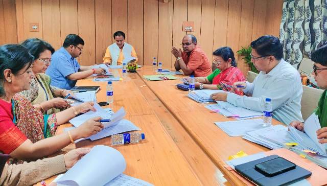 Uttarakhand: कलस्टर स्कूल गठन (Cluster school formation) को प्रत्येक जिले में होगी बैठकः डॉ. धन सिंह रावत