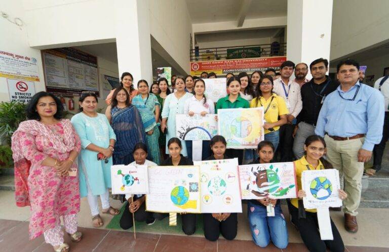 श्री गुरु राम राय (SGRR) विश्वविद्यालय में विश्व पर्यावरण दिवस पर पौधरोपण व जागरूकता रैली का आयोजन