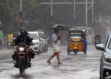 Monsoon: केरल में मानसून ने दी दस्तक, आठ दिन देर से पहुंचा, राज्य में शुरू हुई झमाझम बारिश