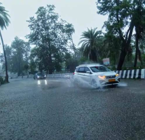 बारिश में मरुधर-तरबतर: राजस्थान (Rajasthan) के कई जिले चक्रवाती तूफान बिपरजॉय की गिरफ्त में