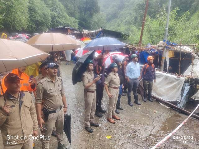 Landslide in Gaurikund Uttarakhand: भूस्खलन घटना में अब तक 19 लोगों के लापता होने की सूचना