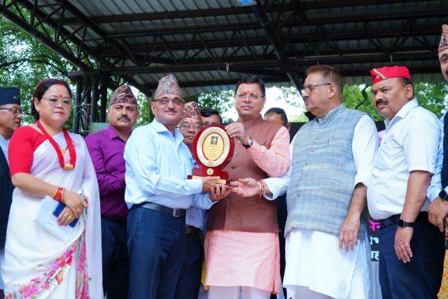 ब्रेकिंग: विभिन्न क्षेत्रों में सराहनीय कार्य करने वाले गोरखा समुदाय (Gorkha community) के लोगों को मुख्यमंत्री धामी ने किया सम्मानित