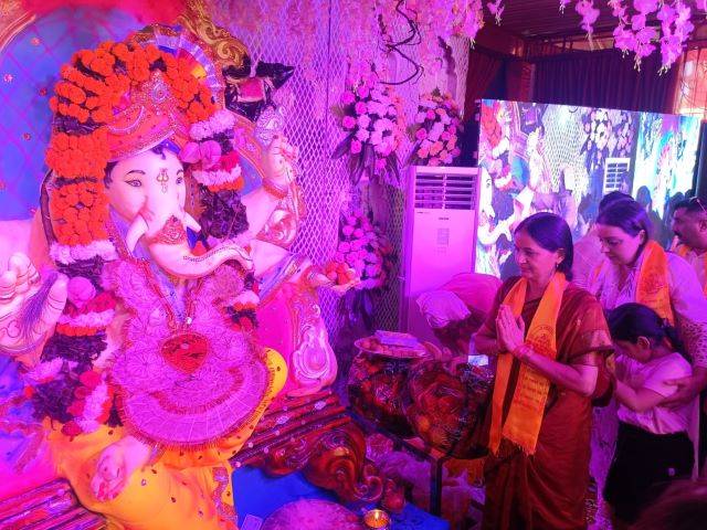गणेश चतुर्थी (Ganesh Chaturthi) पर्व के साथ गणपति बप्पा के रंग में रंगी योग नगरी, महापौर अनिता ममगाई ने शहरवासियों को दी बधाई