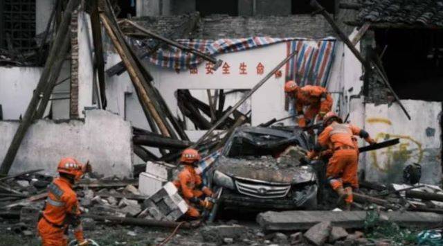 earthquake in China : चीन में जोरदार भूकंप (Earthquake) से 111 की मौत, 230 से अधिक लोग घायल, बढ़ सकती है मृतकों की संख्या, कई इमारतें ढह गई