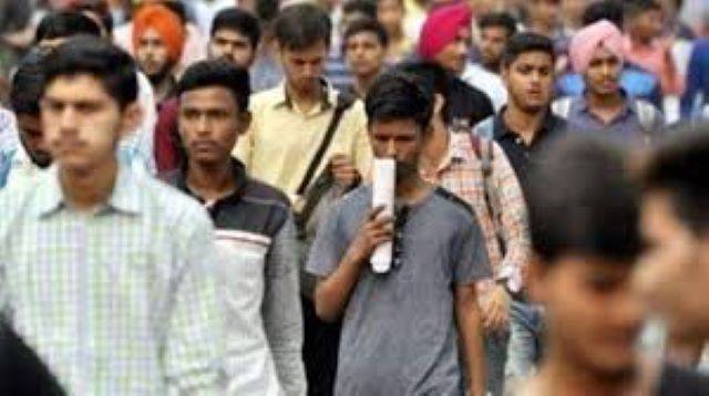 बेरोज़गारी(unemployment)से तबाह हुए युवा कैसे बनेगा विकसित भारत