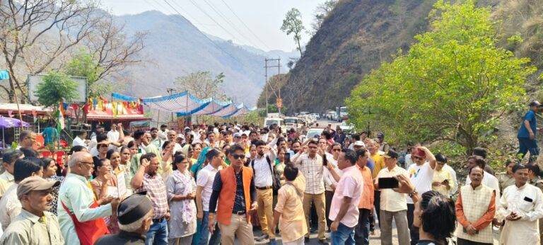 आक्रोश : सिंगटाली पुल का संकल्प-जन आंदोलन में उमड़ा जन सैलाब
