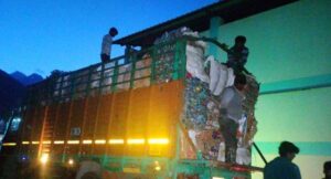 बदरीनाथ धाम में प्लास्टिक कचरे को नगर पंचायत ने बनाया आय का साधन 2 n 1