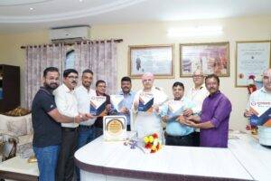 उत्तरांचल प्रेस क्लब प्रतिनिधिमण्डल ने श्री दरबार साहिब में टेका मत्था 2 d 1 17