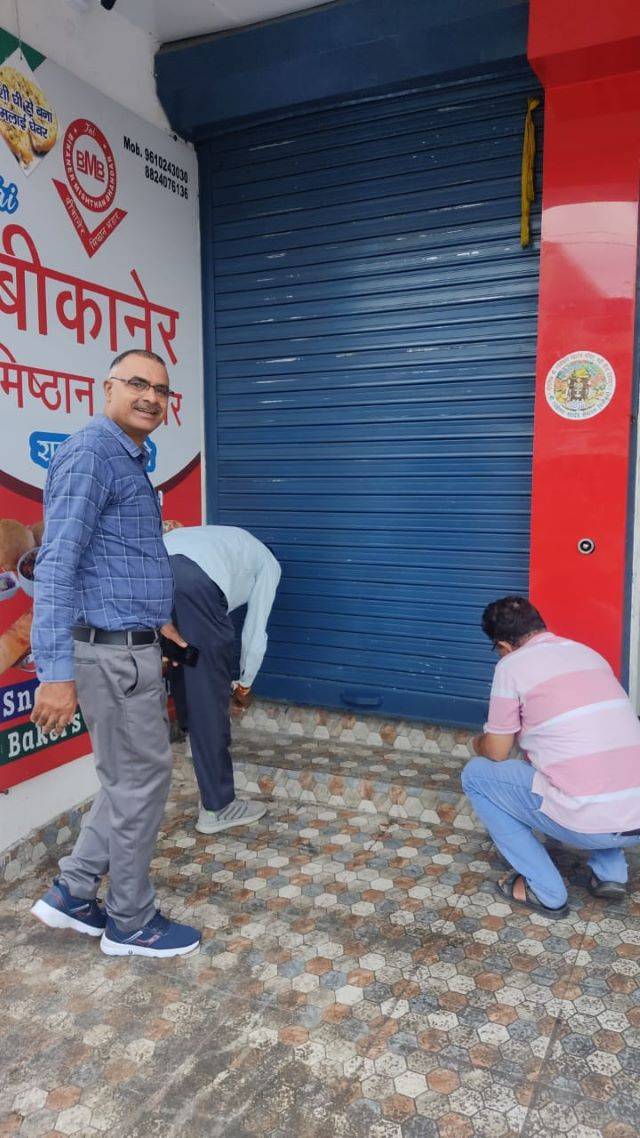 एमडीडीए की कड़ी कार्रवाई, नेहरू कॉलोनी में अवैध निर्माण सील, चेतावनी जारी