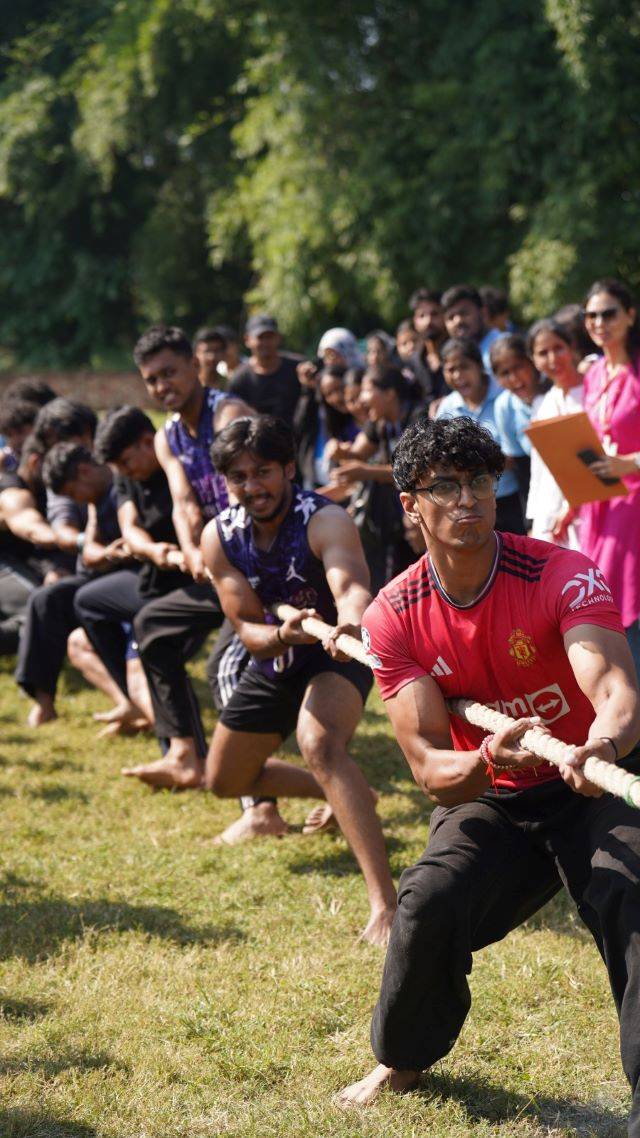 एसजीआरआरयू खेलोत्सव 200 मीटर में पारस और प्राची अव्वल