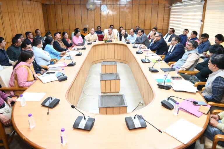 मसूरी विधानसभा क्षेत्र के अन्तर्गत आपदा से क्षतिग्रस्त विभिन्न  योजनाओं का त्वरित निस्तारण करें अधिकारी: गणेश जोशी