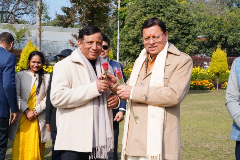 विभिन्न क्षेत्रों के लोगों ने मुख्यमंत्री को दी नववर्ष की शुभकामनाएं