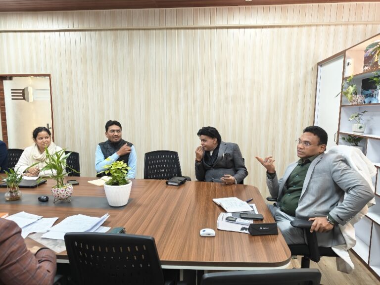 सचिव आवास डॉ. आर राजेश कुमार ने की राज्य स्तर पर योजनाओं की सघन समीक्षा