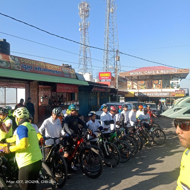 टिहरी लेक फेस्टिवल–2026 के अंतर्गत सुवाखोली से देवलसारी तक 35 किमी. साइकिल ट्रैकिंग का आयोजन