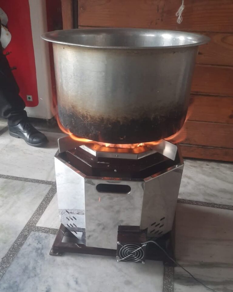 बिना गैस व इंडक्शन के भी ‘पेलेट स्टोव’ में आसानी से बन सकेगा भोजन, सस्ता, साफ और पर्यावरण का है दोस्त, यहां करें ऑर्डर