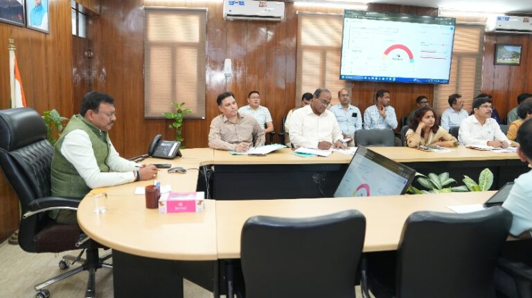 विभागों को अपने प्रोजेक्ट्स के विभिन्न स्तर के माइलस्टोन करने होंगे निर्धारित : मुख्य सचिव