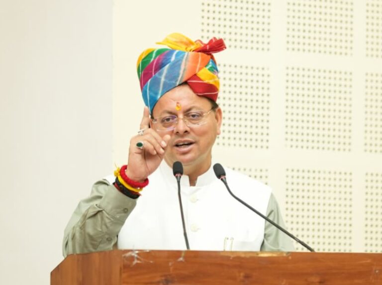 धामी सरकार का भ्रष्टाचार पर बड़ा प्रहार, देहरादून में उप शिक्षा अधिकारी रंगे हाथ गिरफ्तार