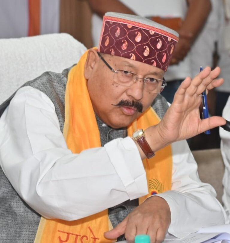 यात्रियों की सुगम, सुखद, सुरक्षित यात्रा के लिए तैयार है सरकार: महाराज