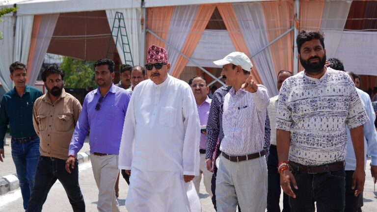 महाराज ने किया ऋषिकेश स्थित ट्रांजिट कैंप का औचक निरीक्षण, इस मामले में जताई नाराजगी