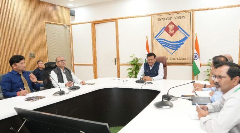 ग्लेशियर झीलों की प्रभावी निगरानी जरूरी: मुख्य सचिव