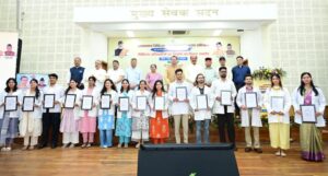 मुख्यमंत्री धामी ने 307 नव नियुक्त अभ्यर्थियों को सौंपे नियुक्ति पत्र 2 a1