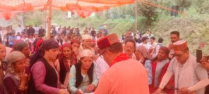 शहीद दिनेश रावत गमरी–मैजणी–किरोली मोटर मार्ग के डामरीकरण कार्य का भूमि पूजन, क्षेत्रीय विकास को मिलेगी नई गति 4 IMG 20260619 WA0008