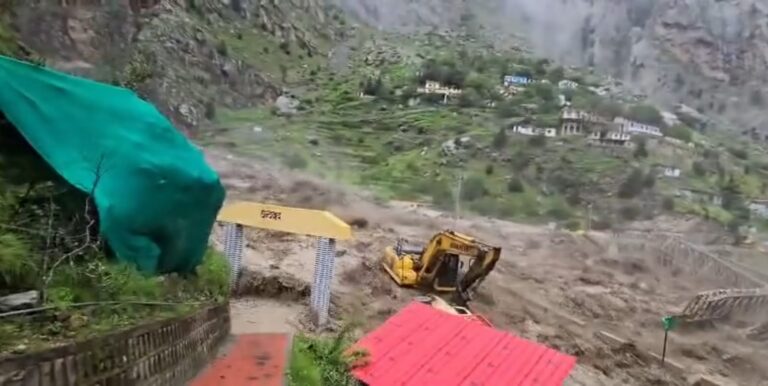 तमकनाला आपदा पर CM धामी की सीधी नजर, राहत-बचाव से लेकर कनेक्टिविटी बहाली तक हर मोर्चे पर त्वरित कार्रवाई