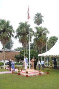 स्वतंत्रता दिवस पर सीएम ने अधिकारी-कर्मचारियों को दिलाई राष्ट्रीय एकता की शपथ 2 IMG 20260815 WA0023