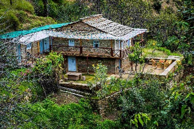 धामी सरकार की होम स्टे नीति ने पर्यटन को दी नई रफ्तार, रिवर्स पलायन को मिला बढ़ावा