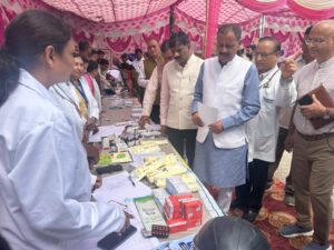 विकासखण्ड डोईवाला परिसर में आयोजित स्वास्थ्य शिविर में लोगों को मिली स्वास्थ्य सेवाएं 3 IMG 20260925 WA0018 1